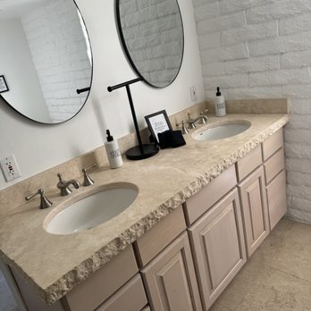 The Sisters Cleaning Services - We take care of your bathroom as if it were ours. - Home Cleaning Near Me