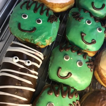 Sweet Dozen - Holiday especially donuts are always super fun! - Donuts Near Me - Sacramento, California Sweet Dozen - Holiday especially donuts are always super fun! - Donuts Near Me - Sacramento, California