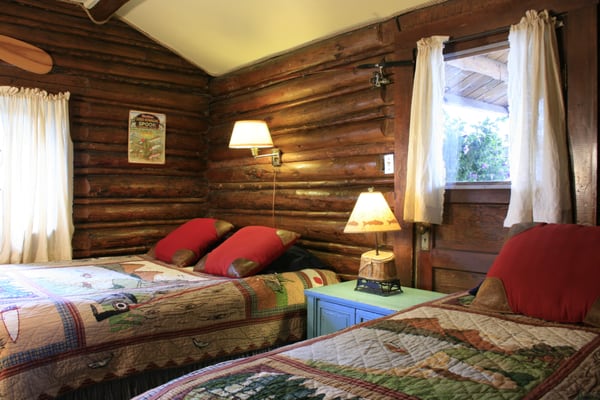 Log Cabin Motel by null