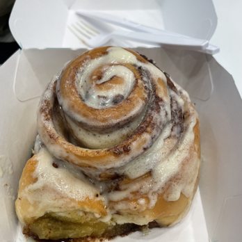 Cinnabon - Classic Roll - Bakeries Near Me - Bloomington, Minnesota