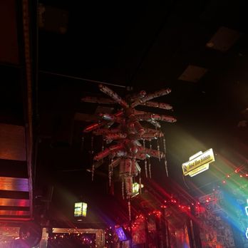 The 5 Point Café - Dive Bars Near Me - Seattle, Washington