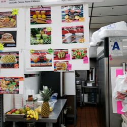 Barno's Deli & Liquor