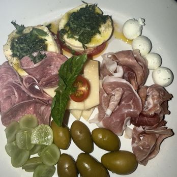 Ortensia Funiculi - Antipasto & Caprese - Pizza Near Me - Puerto Vallarta, JAL