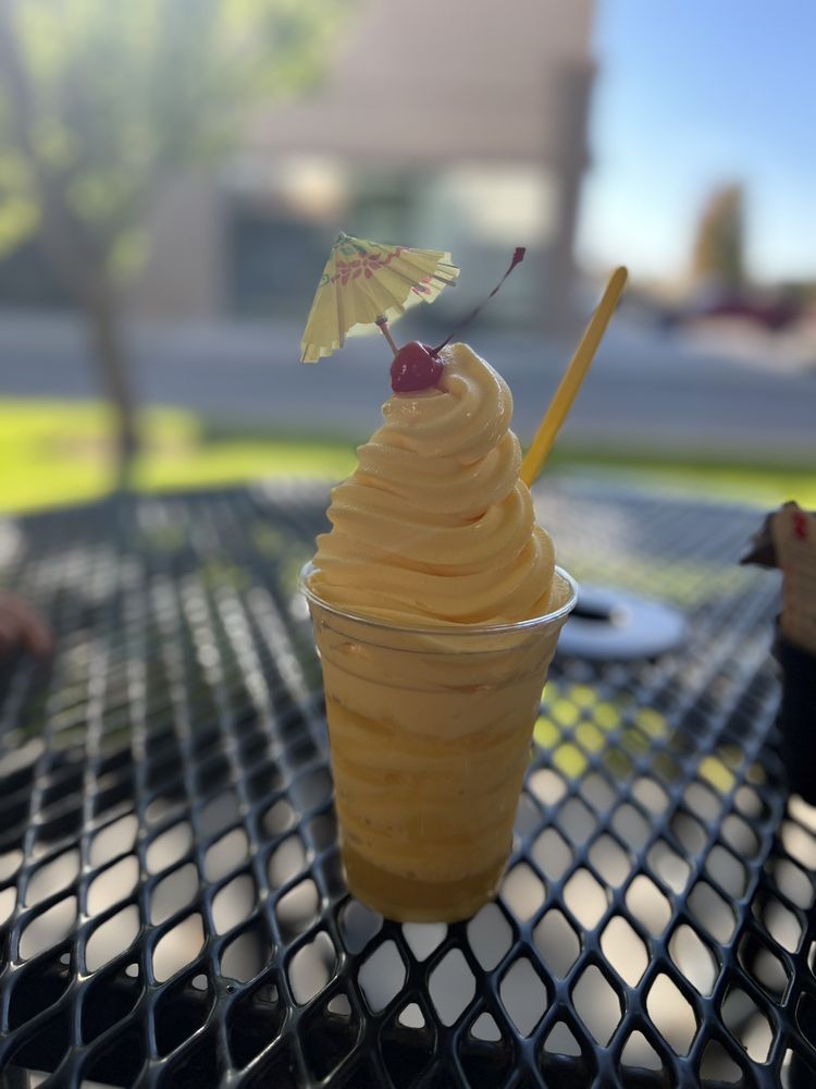 LA CREME FROZEN YOGURT Updated September 2024 20 Photos & 27 Reviews 3319 N Eagle Rd