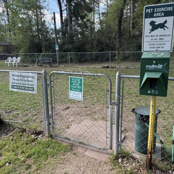 Forest Retreat RV Park - Gate to the dog park - RV Parks Near Me - New Caney, Texas Forest Retreat RV Park - Gate to the dog park - RV Parks Near Me - New Caney, Texas