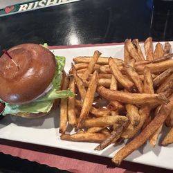 Flynn’s Pub House - Burger cooked as ordered and the fries were tasty