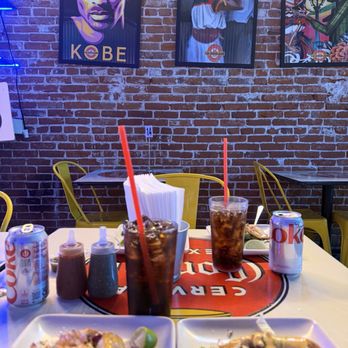 Desvelados - Vibe and tacos - Mexican Near Me - Whittier, California