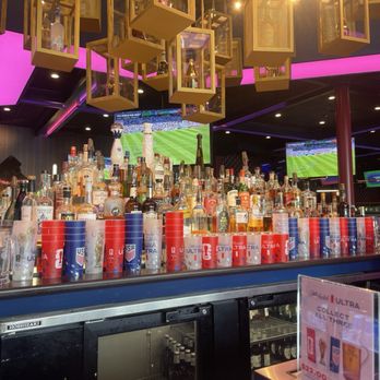 Showdown Social - Sports Bars Near Me - Alpharetta, Georgia Showdown Social - Sports Bars Near Me - Alpharetta, Georgia