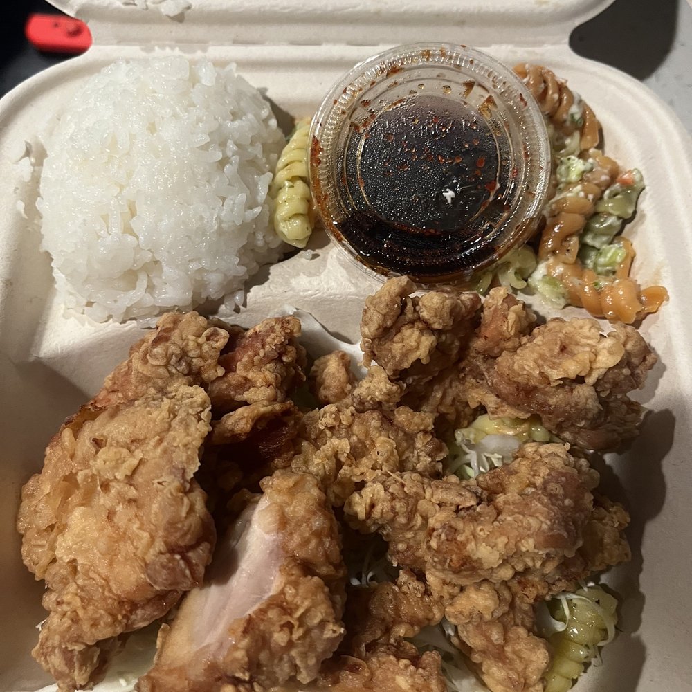 Pioneer Saloon - Fried chicken with garlic sauce - Japanese Near Me - Honolulu, Hawaii
