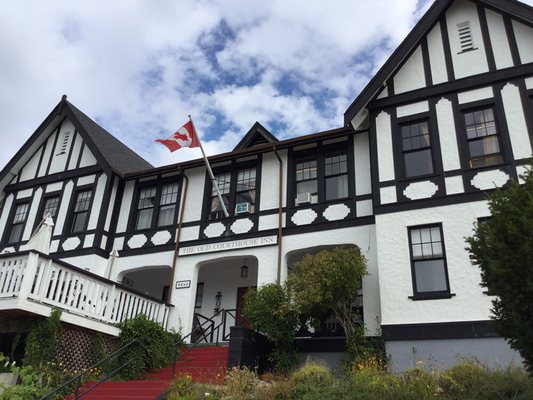 The Old Courthouse Inn by null