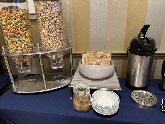 Newport Beach Hotel & Suites by null