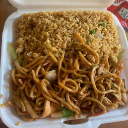 Chicken Lo Mein