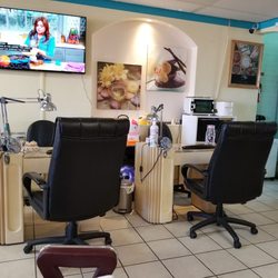 Pink Nail And Spa