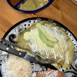 La Esquinita - Enchiladas suizas