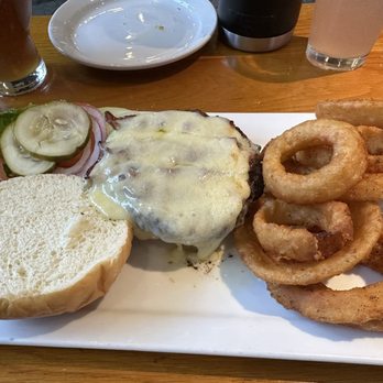 Dillon Dam Brewery - Dillon Dam Burger - American Near Me - Dillon, Colorado