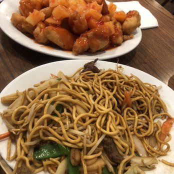 Kon Chau Restaurant - Sweet and sour chicken and beef lo mein - Dim Sum Near Me - Miami, Florida Kon Chau Restaurant - Sweet and sour chicken and beef lo mein - Dim Sum Near Me - Miami, Florida