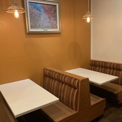 Golden Lotus Vegan Restaurant - Cramped but clean booths