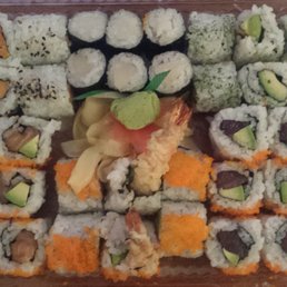 maki party tray 1/2 maki party tray 1/2