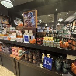 White Barn - Fall Traditions Collection