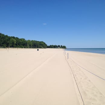 Bradford Beach - Parks Near Me - Milwaukee, Wisconsin