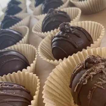 Twist Cupcakes - a variety of chocolates - Cupcakes Near Me - Picayune, Mississippi Twist Cupcakes - a variety of chocolates - Cupcakes Near Me - Picayune, Mississippi