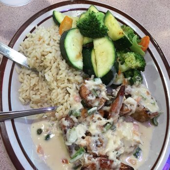 Fish N Tails Oyster Bar - Seafood Near Me - Plano, Texas