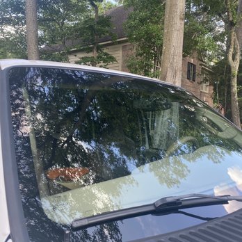 Safe Tech Auto Glass - New windshield and trim looks OEM - Windshield Installation & Repair Near Me - Conroe, Texas