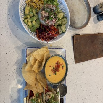 Zunzibar - Tuna bowl and Shrimp tacos - Bars Near Me - Jupiter, Florida Zunzibar - Tuna bowl and Shrimp tacos - Bars Near Me - Jupiter, Florida