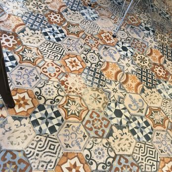 Ding Tea - Cool tile floor - Coffee & Tea Near Me - San Diego, California