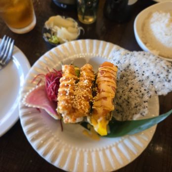 Sushi Plus Thai - Sushi taco with crispy wafers. Presentation is beautiful. - Sushi Bars Near Me - Palatine, Illinois