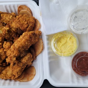 General Burnside's Canteen - Gluten free buttermilk fried chicken! - New American Near Me - Portland, Oregon General Burnside's Canteen - Gluten free buttermilk fried chicken! - New American Near Me - Portland, Oregon