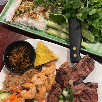 Rainier Restaurant - Vietnamese Near Me - Seattle, Washington