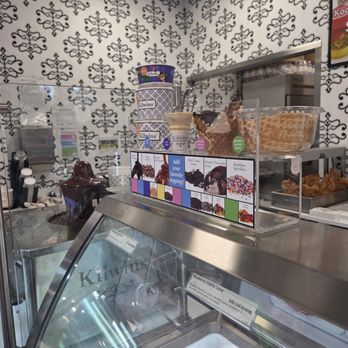 Kilwins Ice Cream - Chocolate - Fudge - Ice Cream & Frozen Yogurt Near Me - Northville, Michigan