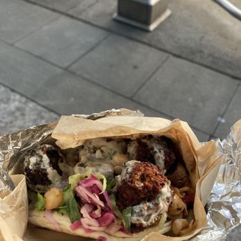 Taïm Falafel and Smoothie Bar - Falafel pita - Mediterranean Near Me - New York, New York Taïm Falafel and Smoothie Bar - Falafel pita - Mediterranean Near Me - New York, New York