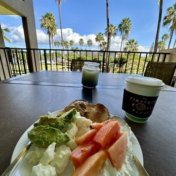 Kamaole Sands - The Lanai ( balcony) - Vacation Rentals Near Me - Kihei, Hawaii Kamaole Sands - The Lanai ( balcony) - Vacation Rentals Near Me - Kihei, Hawaii