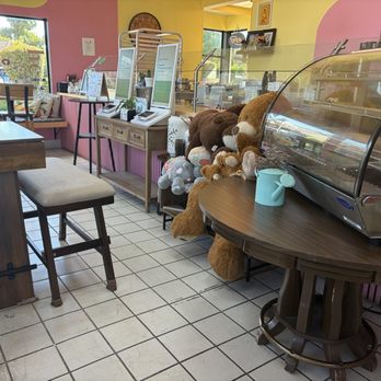 Croffle Craze Cafe - Interior - Coffee & Tea Near Me - Redding, California Croffle Craze Cafe - Interior - Coffee & Tea Near Me - Redding, California