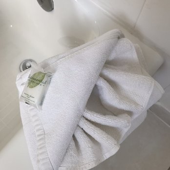 Cayucos Beach Inn - Bathroom - Hotels Near Me - Cayucos, California