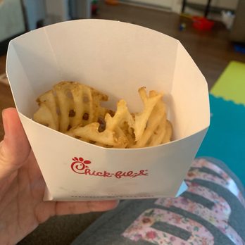 Chick-fil-A - This is a medium fry? And to top it off they are cold and so greasy they felt wet! - Fast Food Near Me - Fayetteville, North Carolina Chick-fil-A - This is a medium fry? And to top it off they are cold and so greasy they felt wet! - Fast Food Near Me - Fayetteville, North Carolina