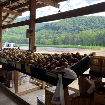 Darnell Farms - View of the river from the farm stand. - Fruits & Veggies Near Me - Bryson City, North Carolina Darnell Farms - View of the river from the farm stand. - Fruits & Veggies Near Me - Bryson City, North Carolina