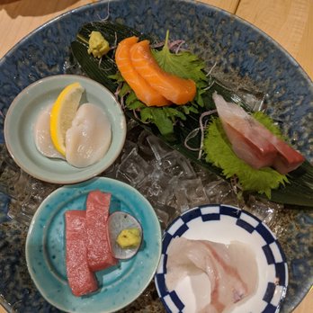 Otto - Sashimi platter - Japanese Near Me - Montreal, Quebec Otto - Sashimi platter - Japanese Near Me - Montreal, Quebec