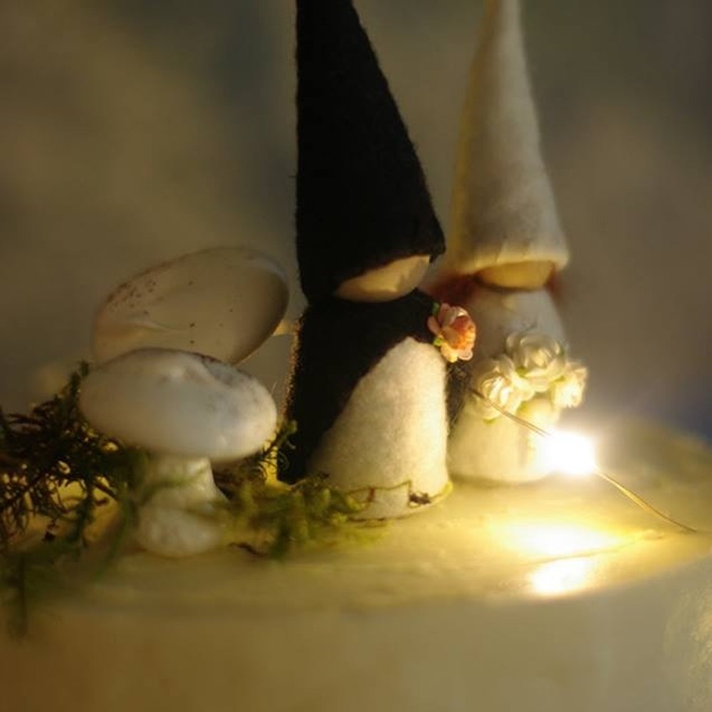 My adorable woodland forest cake :)