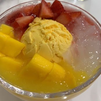Mango Mango Dessert - Mango mixed with strawberry - Desserts Near Me - Flushing, New York