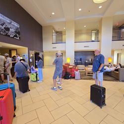 Holiday Inn Express & Suites Page - Lake Powell Area - Long line ..check in was not smooth