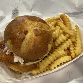 Lucky Louie Fish Shack - Fish sandwich - Fish & Chips Near Me - Seattle, Washington