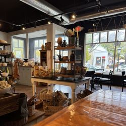 Deane's Market & Deli