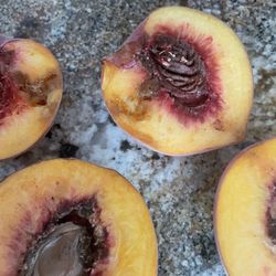 Tony's Fruit Stand - Bad peaches