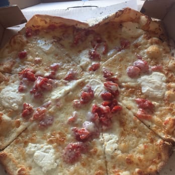 Upper Crust Pizzeria - Three cheese pizza - Pizza Near Me - Boston, Massachusetts Upper Crust Pizzeria - Three cheese pizza - Pizza Near Me - Boston, Massachusetts