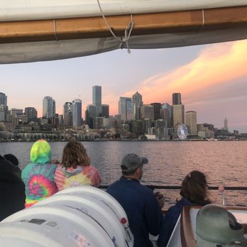 Seattle's Tall Ship - Sunset over Seattle - Boat Tours Near Me - Seattle, Washington Seattle's Tall Ship - Sunset over Seattle - Boat Tours Near Me - Seattle, Washington
