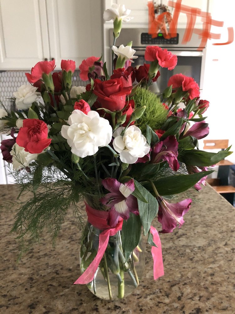J C SNYDER FLORIST Updated March 2024 30 Photos 2900 Greenwood St