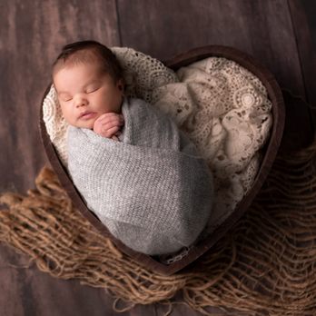 Shine Moment Studio - NEWBORN PHOTOGRAPHY - Session Photography Near Me Shine Moment Studio - NEWBORN PHOTOGRAPHY - Session Photography Near Me